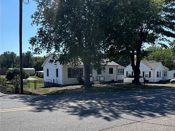 2nd image of 109 Starlite Rd