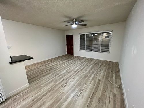 5th image of 2925 4th St #12