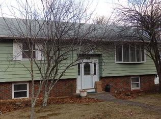 106 Cherry Ct, Matamoras, PA 18336