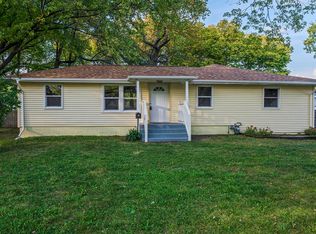 238 Burrwood Ave, Loves Park, IL 61111
