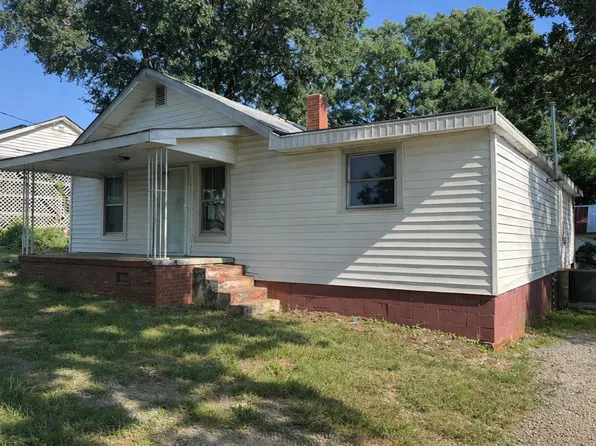 1617 Bradley Pl, High Point, NC 27260