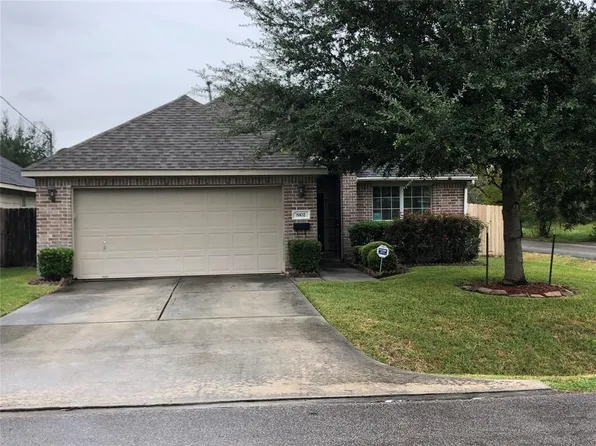 8102 Colonial Ln, Houston, TX 77051