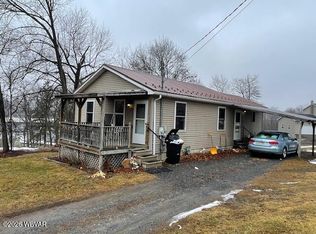 83 School House Rd, Montgomery, PA