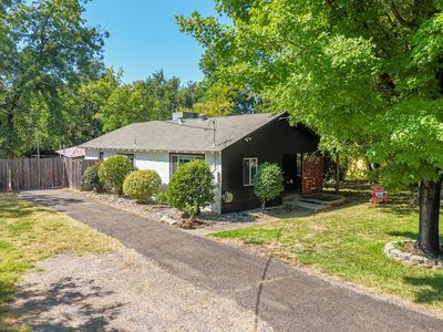 2711 N Bonnyview Rd, Redding, CA, 96001