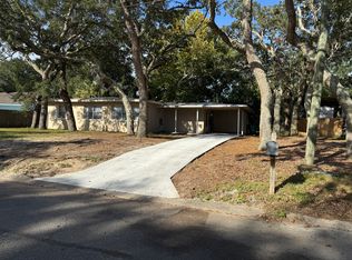 202 Forest Dr, Fort Walton Beach, FL 32547