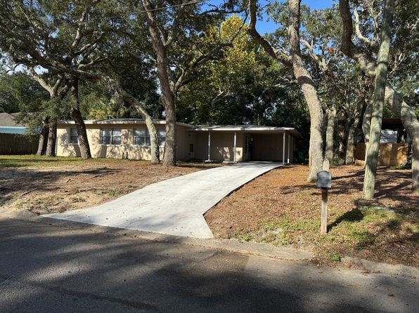 202 Forest Dr