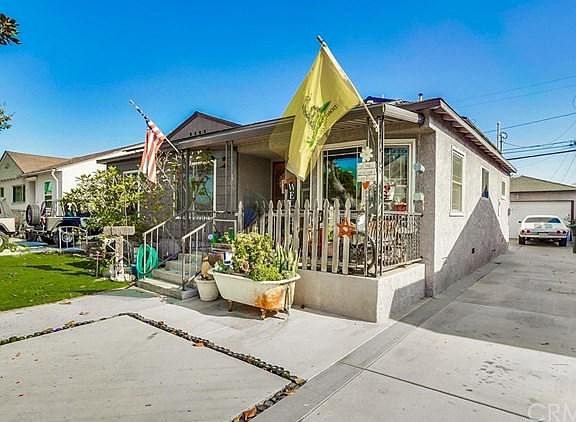2nd image of 4412 Nipomo Ave