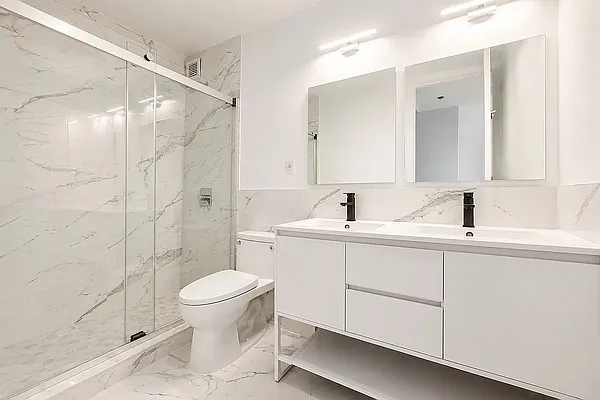 Bathroom, photo 2
