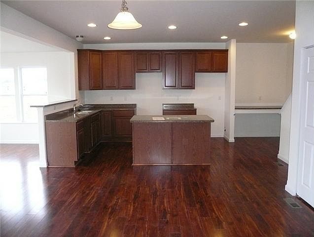 2nd image of 143 Spring Flower Way #85