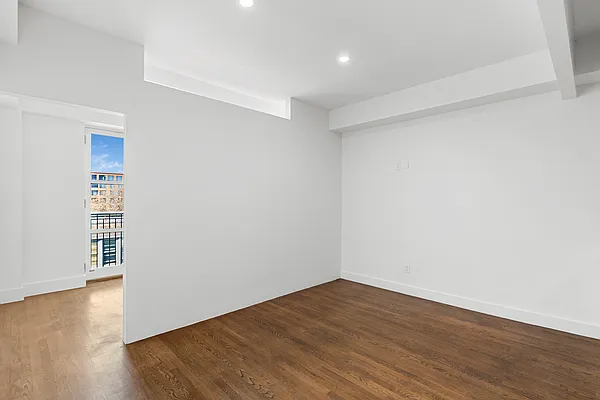 Rented by REAL New York | media 30