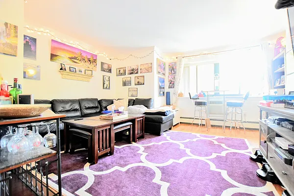 Rented by Dakis Group LLC | media 3