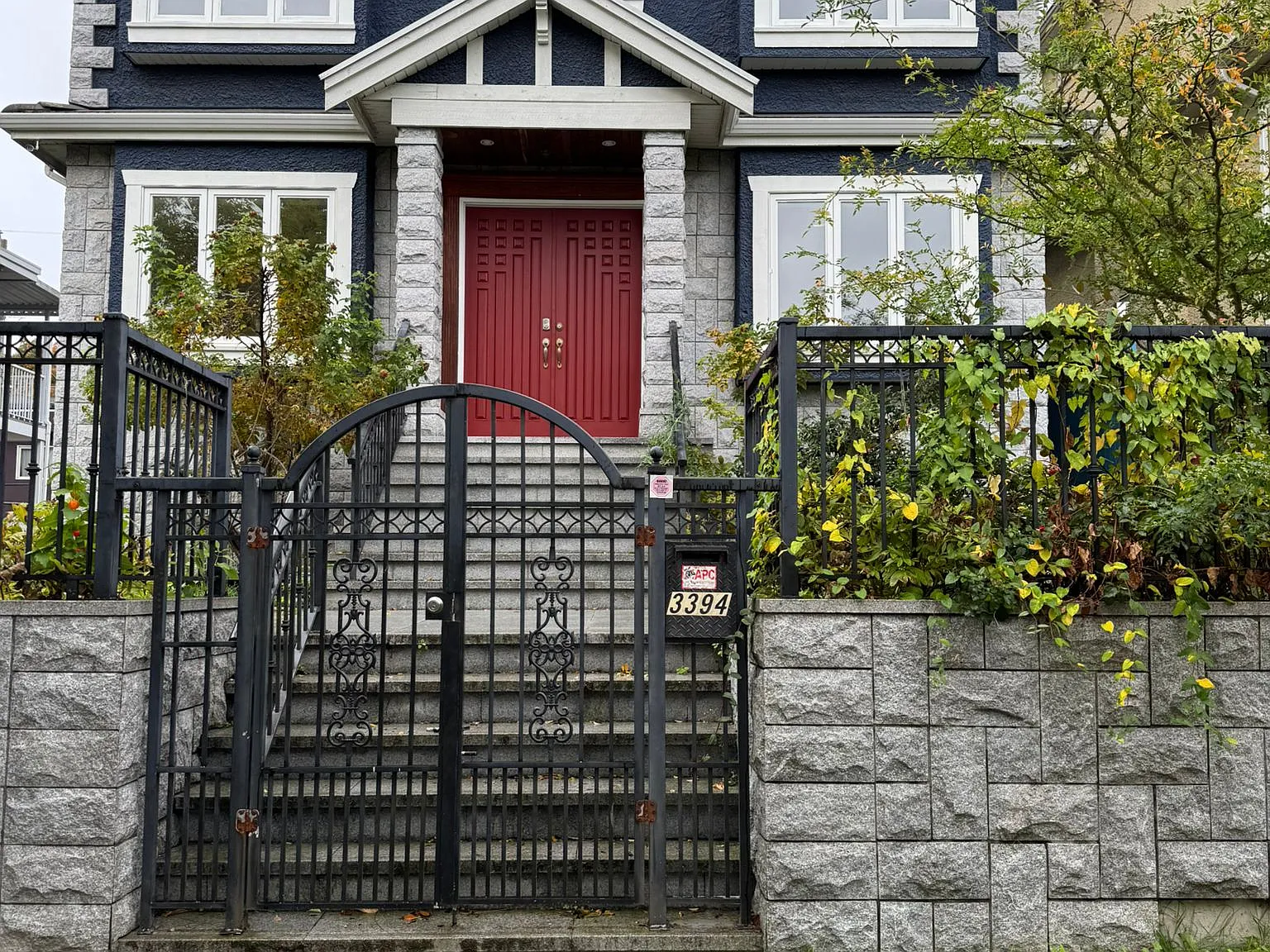 3394 Seaforth Dr — Photo 1