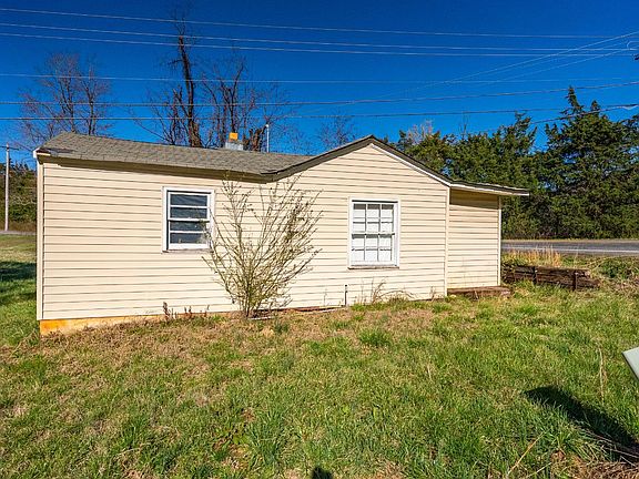 5th image of 1311 English Tavern Rd