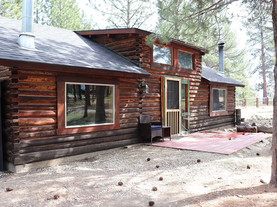 1831 Mountain Meadow Ln