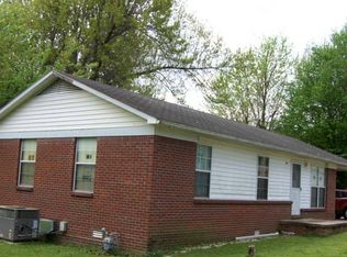964 Dowdy St, Mayfield, KY 42066