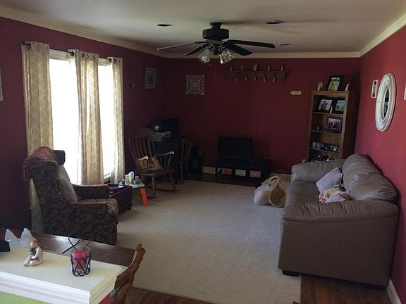 3rd image of 17 Kelly Ave