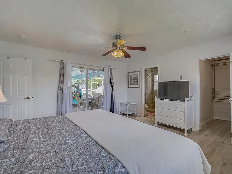 2825 Webber St — Photo 14