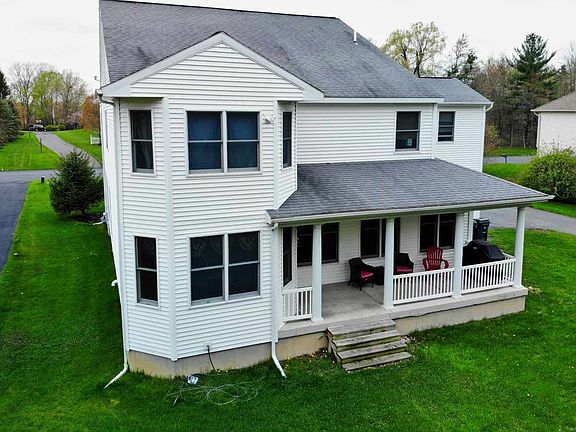 3rd image of 7 Hidden Crest Ct
