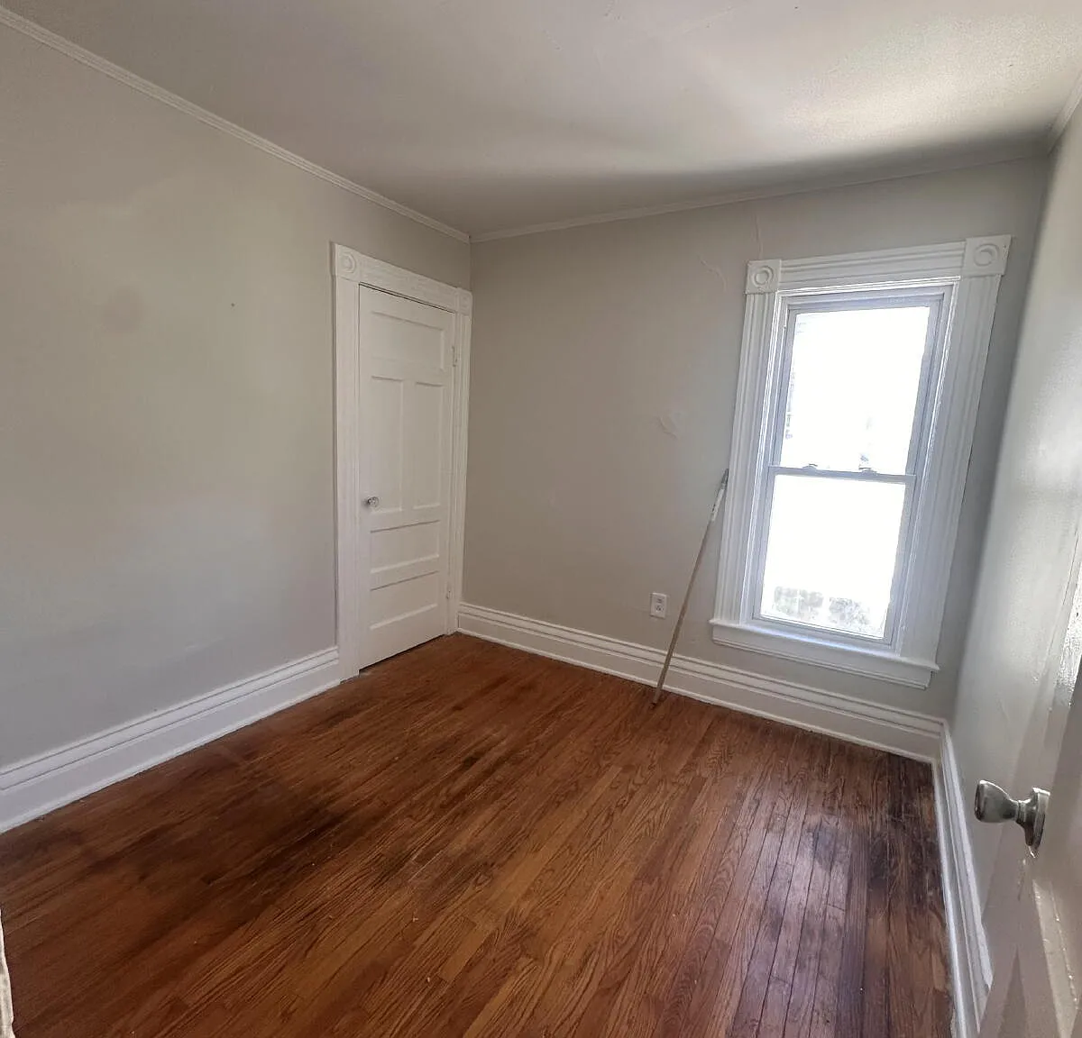 3 bed, 1.0 bath, $1,200 — Photo 1