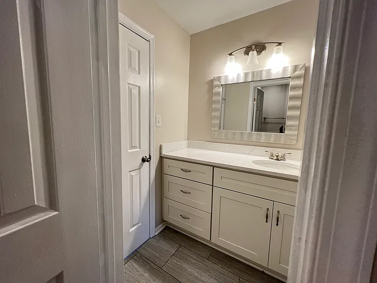 5559 Campus Dr — Photo 9