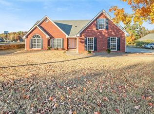 1495 Elena Dr, McDonough, GA 30253