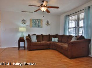 8803 Wisdom Ln, Louisville, KY 40229