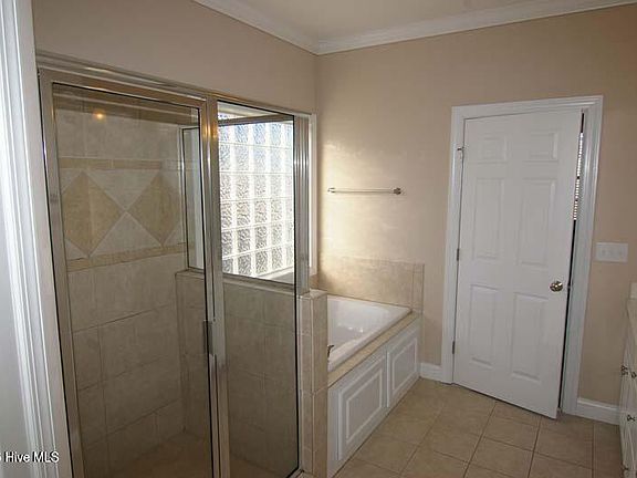 5th image of 3720 Ashcroft Dr
