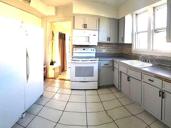 5th image of 9644 S Melvina Ave
