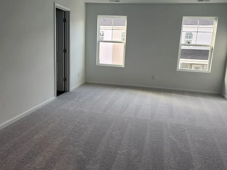 381 Thompson Overlook Way — Photo 16