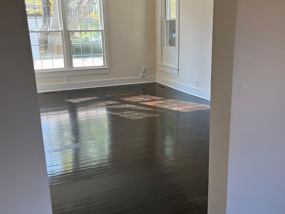 Entry to master suite.