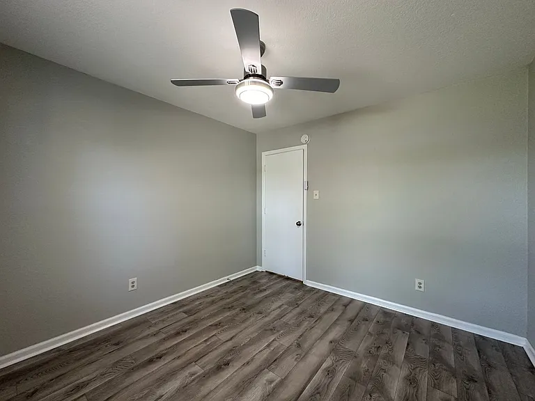 5809 Enid St — Photo 15