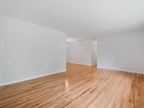 5th image of 7435 Spartan Ave