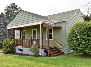 12 Beach Dr, Centerville, PA 15358