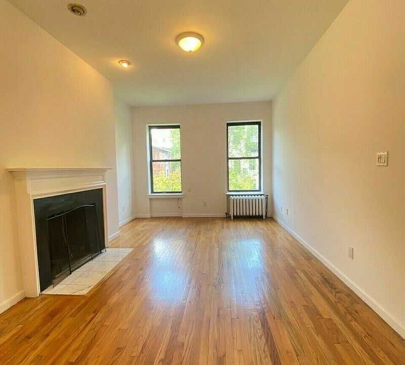 1st image of 145 E 61st St APT 3B