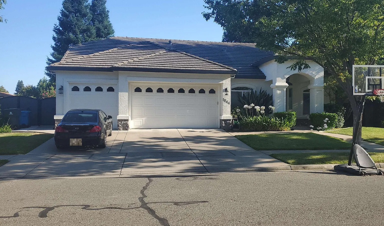 1844 Chloe Ct photo 1