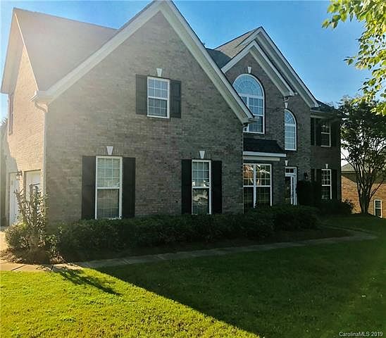 1st image of 105 Summer Breeze Cir