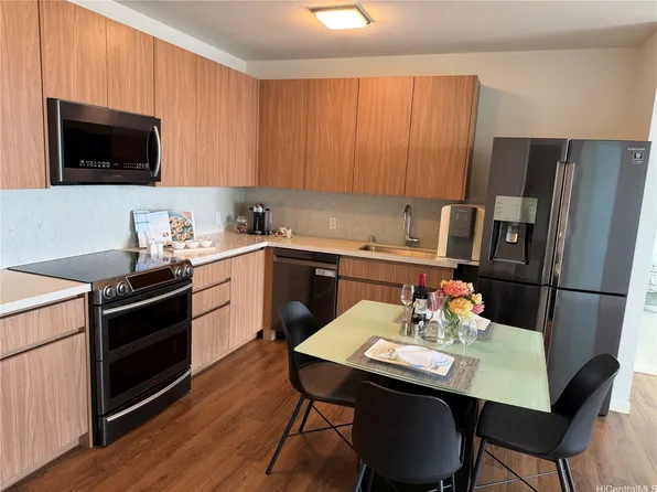 1391 Kapiolani Blvd #3011, Honolulu, HI 96814