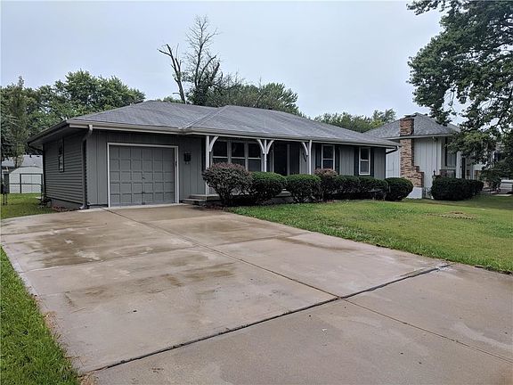 2nd image of 8309 E 105th St