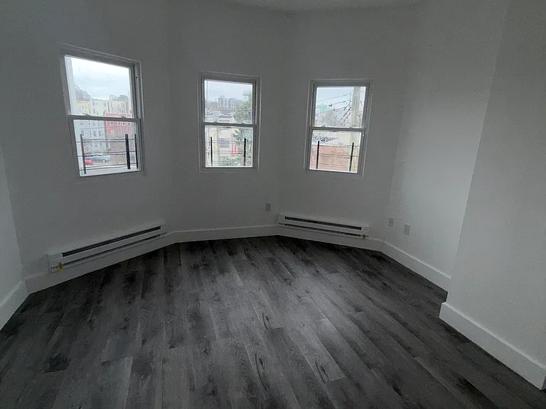 25 Riverview Pl #2L — Photo 16