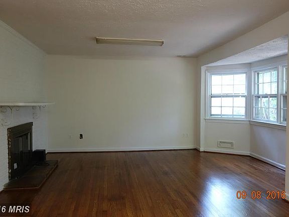 2nd image of 7120 Woodley Ln