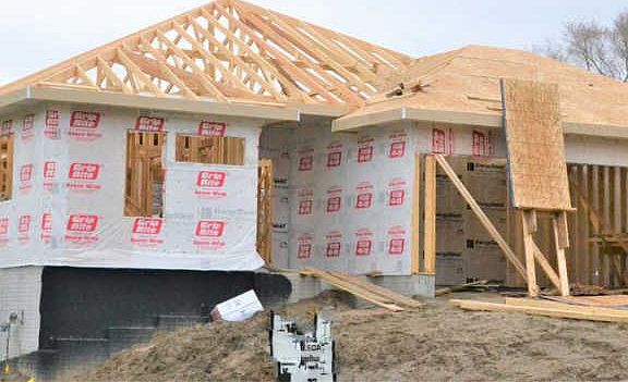 2nd image of 471 Eastwood Dr