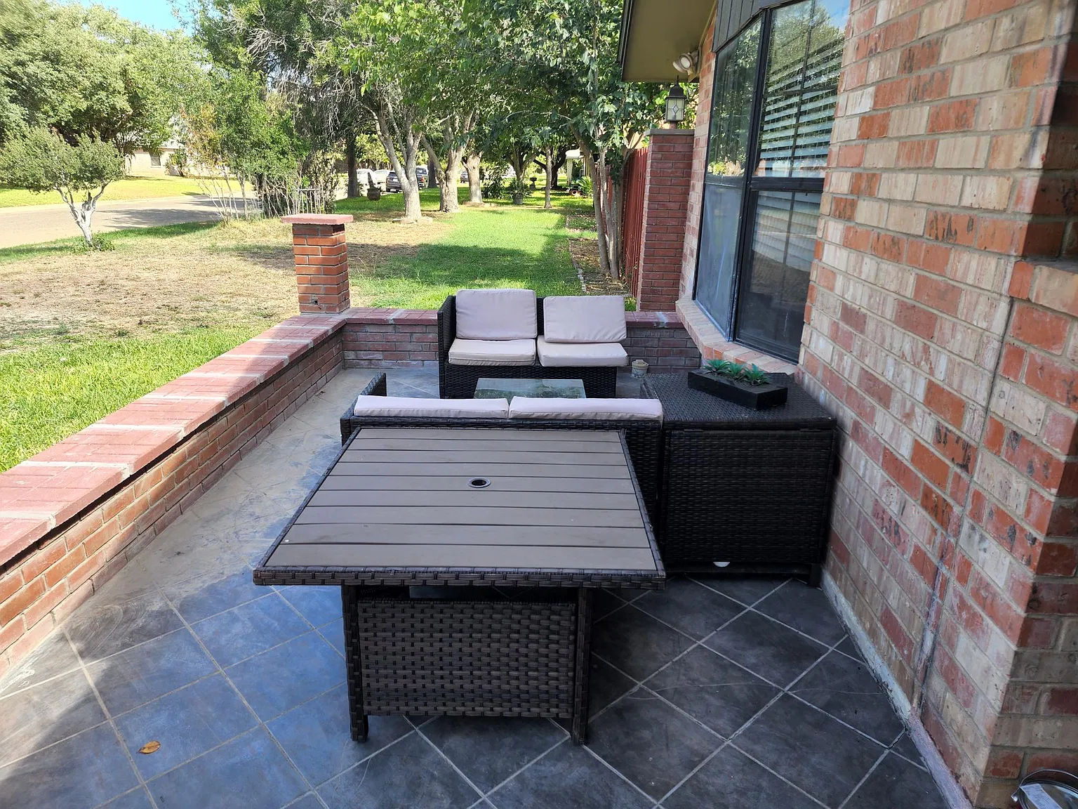 3 bed, 2207 sqft, $2,000 — Photo 3