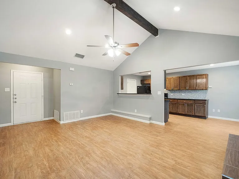 16336 Edgemere Dr — Photo 9
