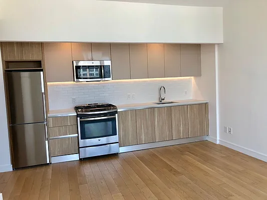 Rented by Stonehenge NYC LLC | media 2