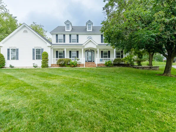 120 Roehampton Ln, Weldon Spring, MO 63304
