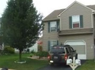 210 Elmshire Dr, Lancaster, PA 17603