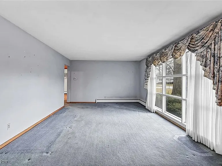 589 Woodlane Dr — Photo 16