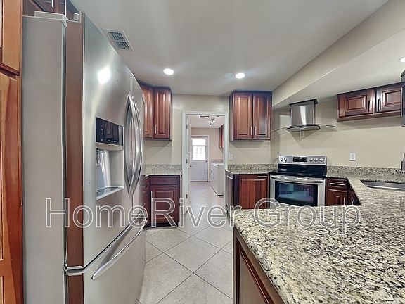 5th image of 1824 Viscaya Pkwy