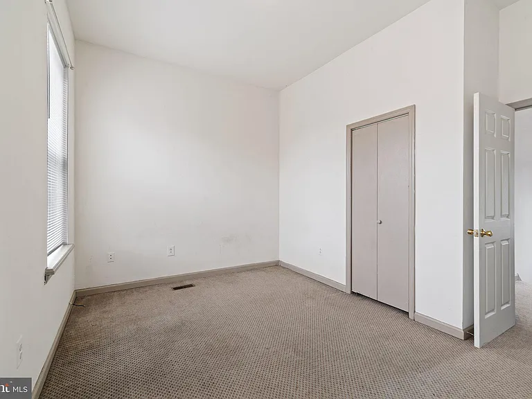 2116 N Carlisle St — Photo 13