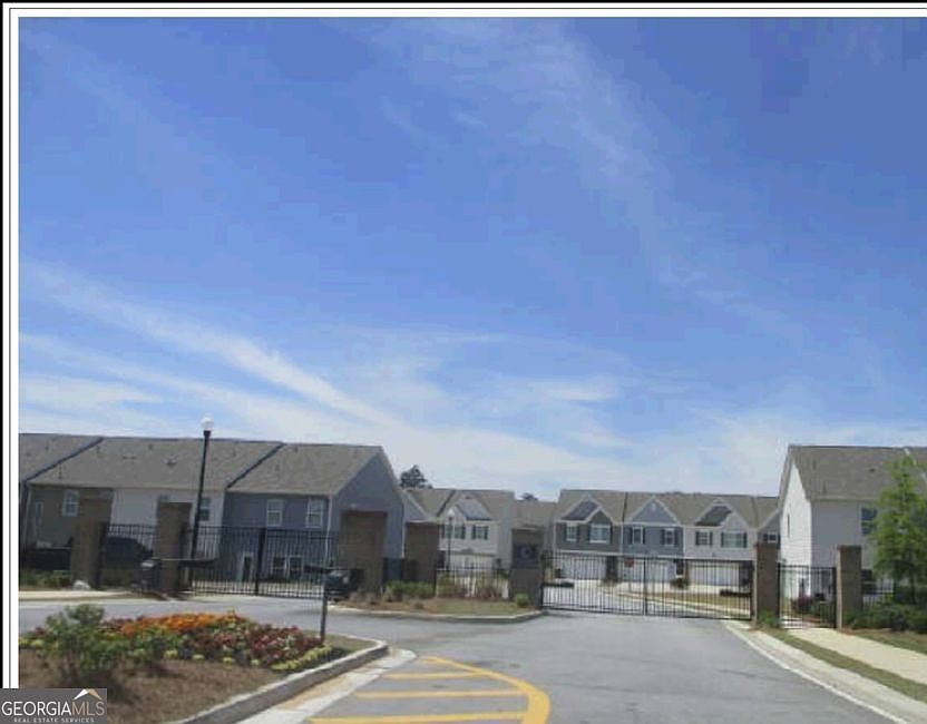 2nd image of 11627 Chatham Dr